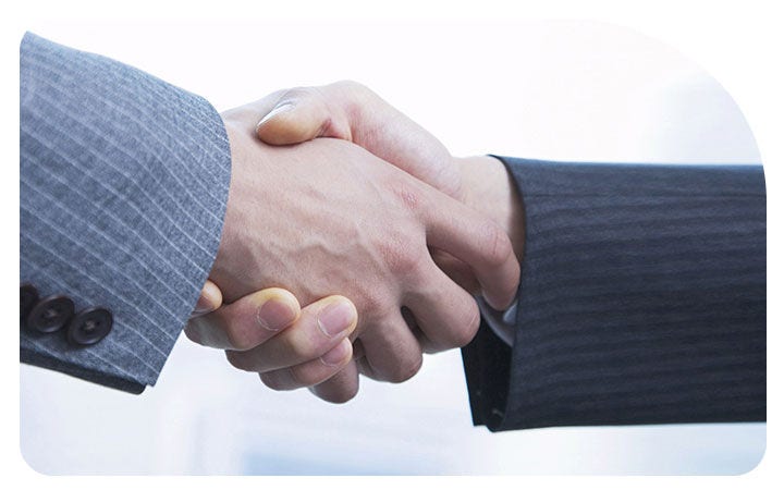 Manos estrechadas Manos estrechadas