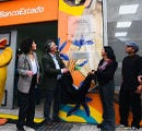 Inauguración de mural Sembrar hoy, cosechar mañana en BancoEstado Rancagua con autoridades y mascota corporativa