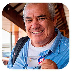 Hombre sonriendo