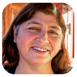 Mujer mayor sonriendo