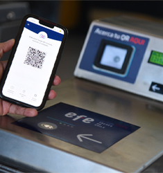 Validación de pasaje QR Conecta en máquina de Trenes de Chile